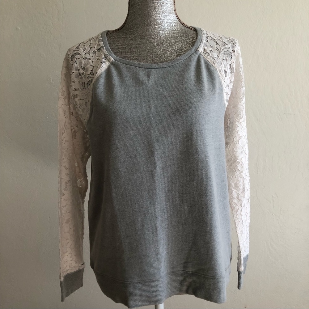 Apt 9 Long Lace Sleeve Top